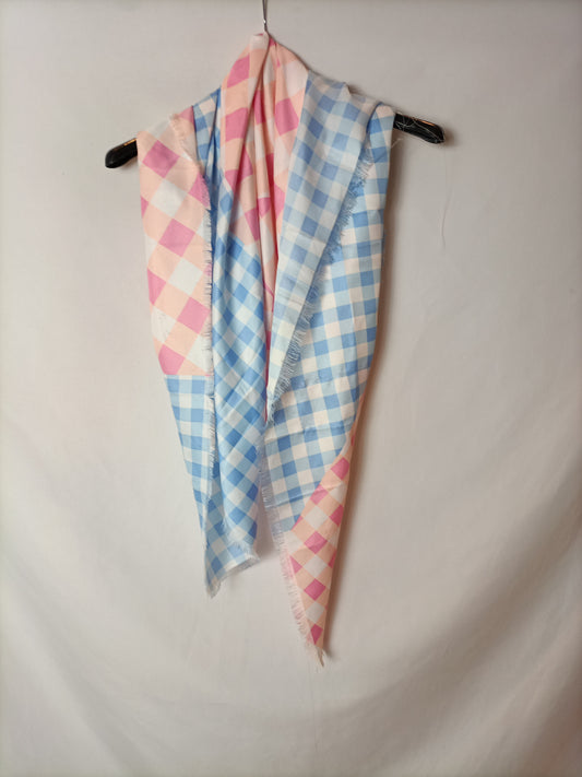 MANGO. Checkered scarf (tara)
