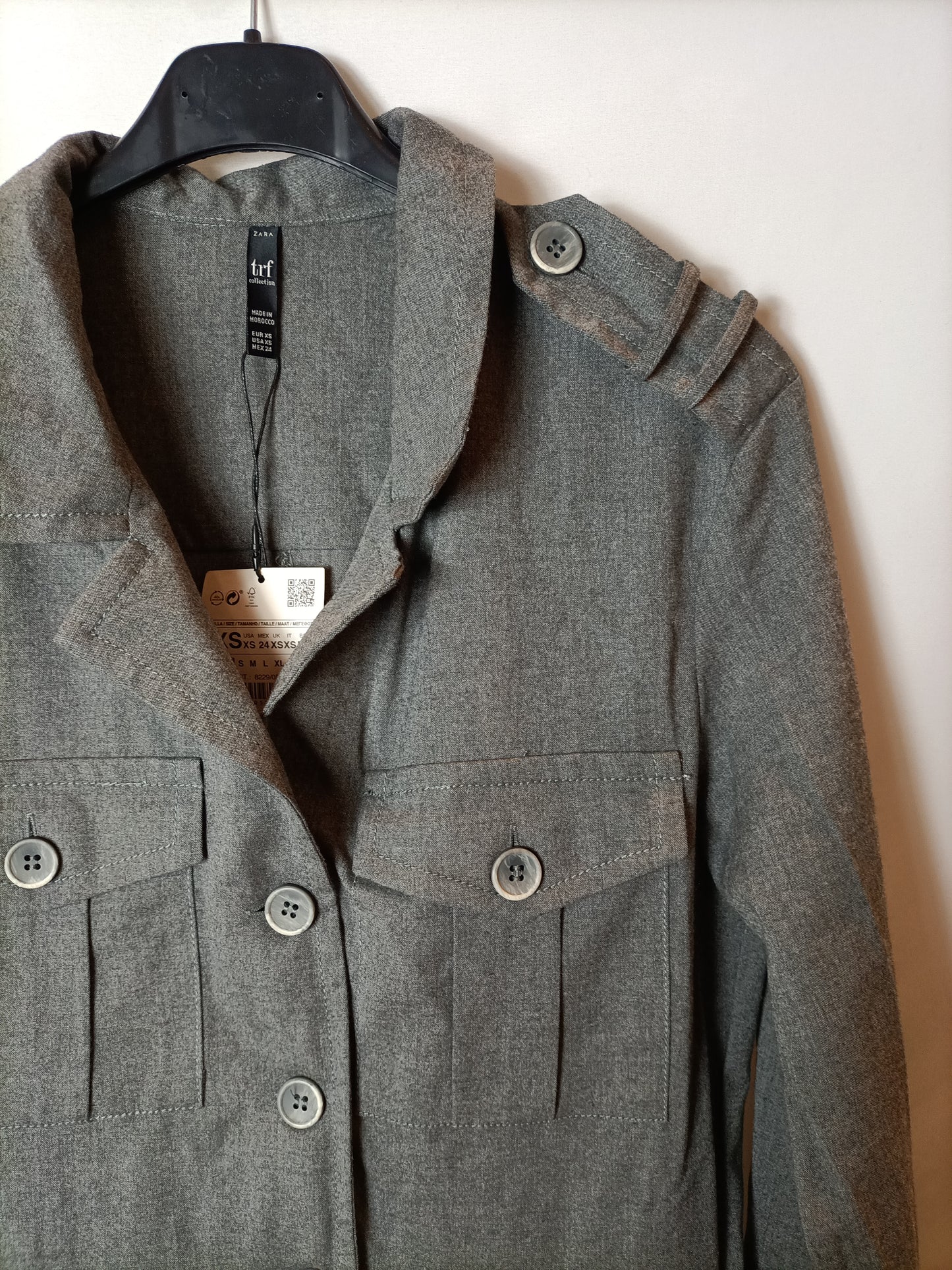 ZARA. Mono fluido gris T.xs