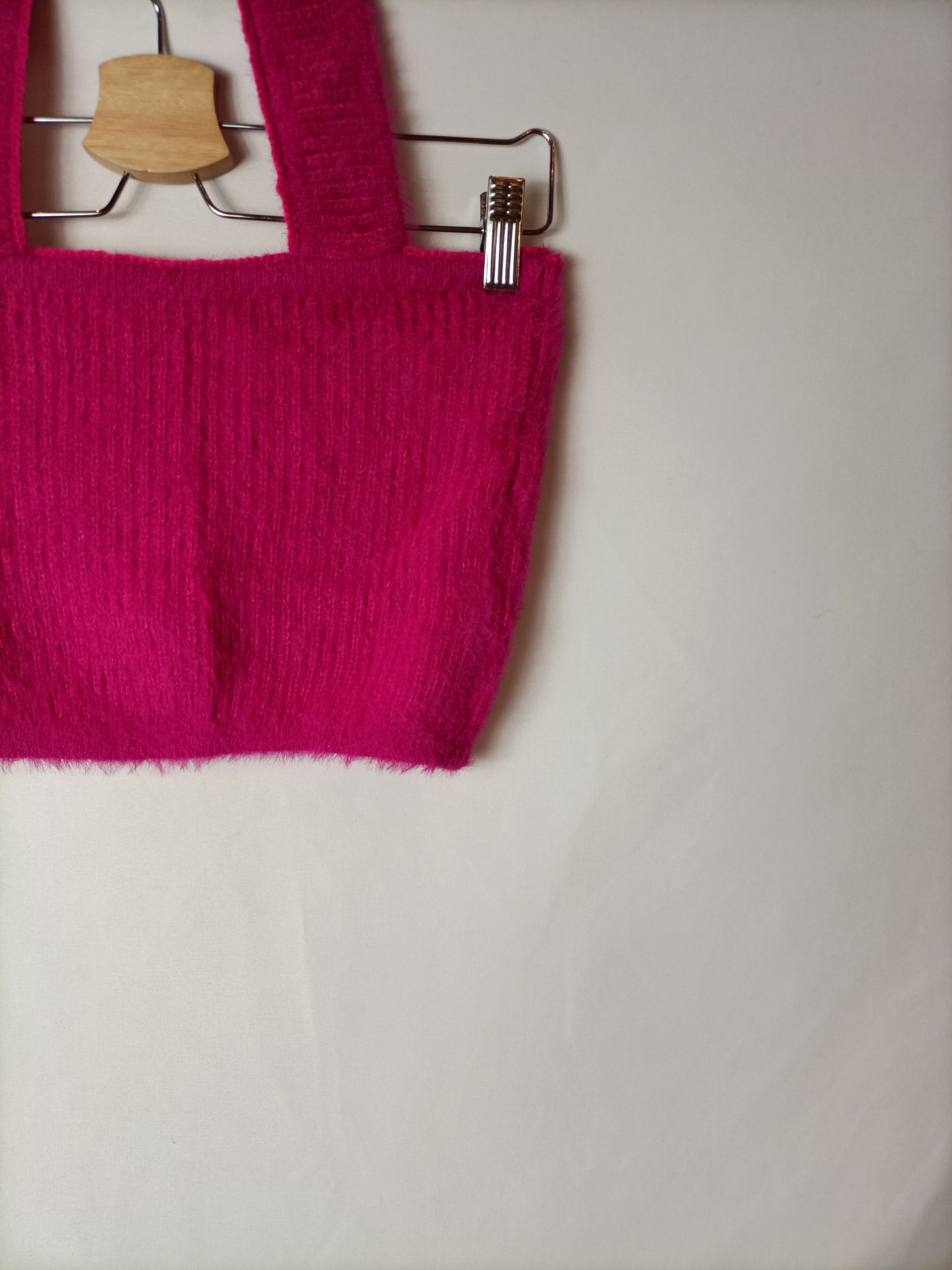 SHEIN. Croptop punto rosa T.l