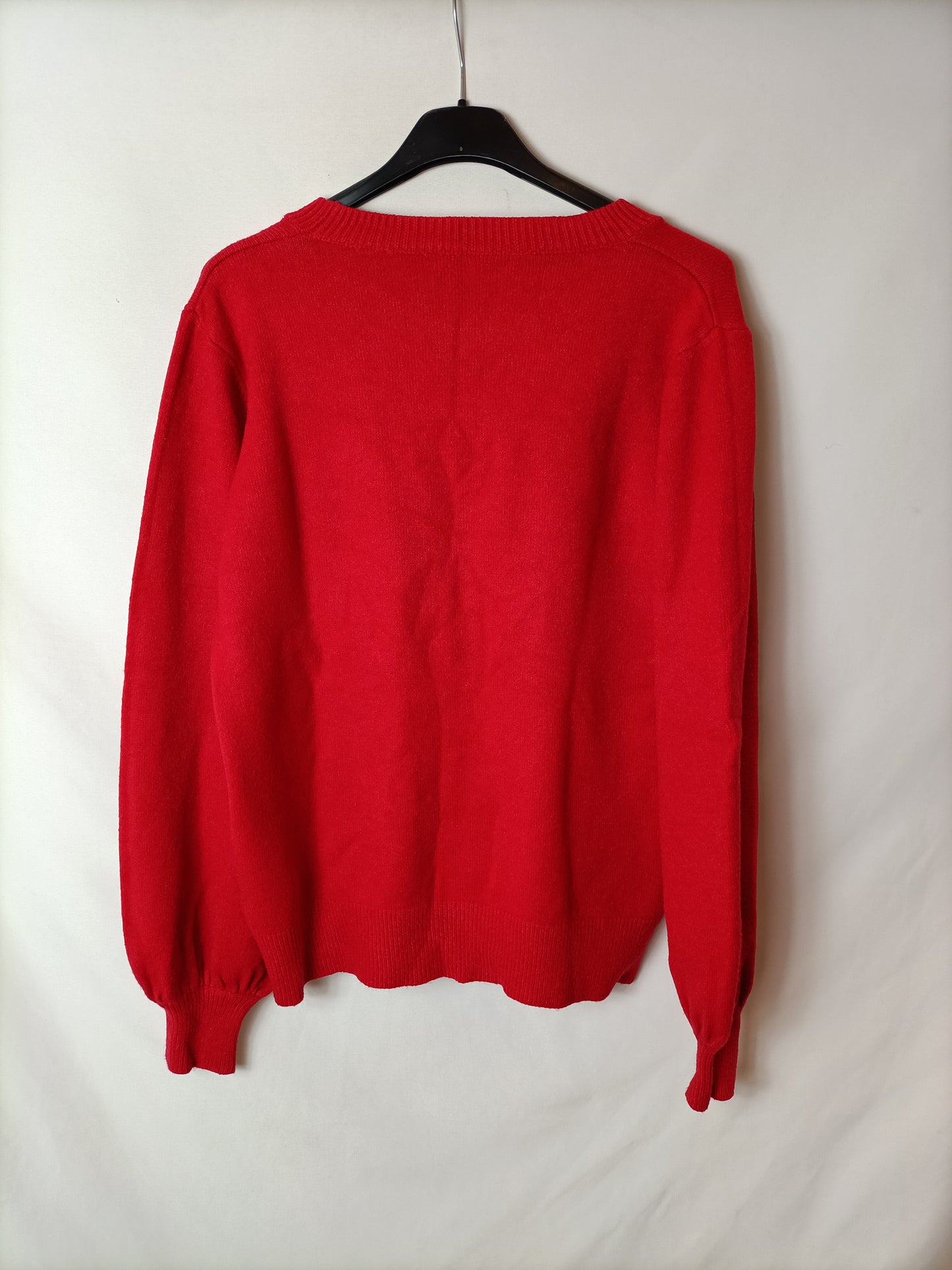 OTRAS. Jersey rojo letras Tu(s) (TARA)