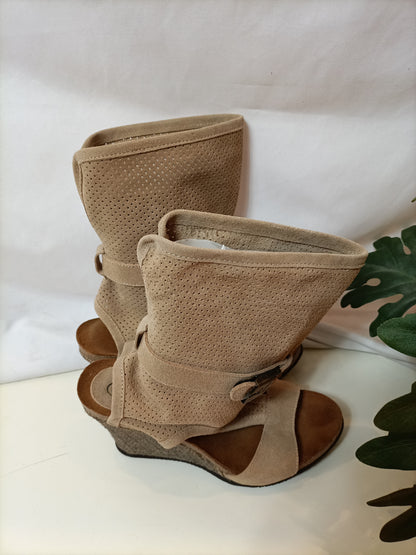 SCHOLL. Sandalia bota beige T.37