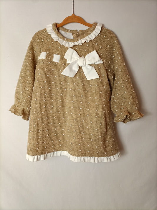 BASMARTI. Vestido punto lazo beige T. 2-3 años