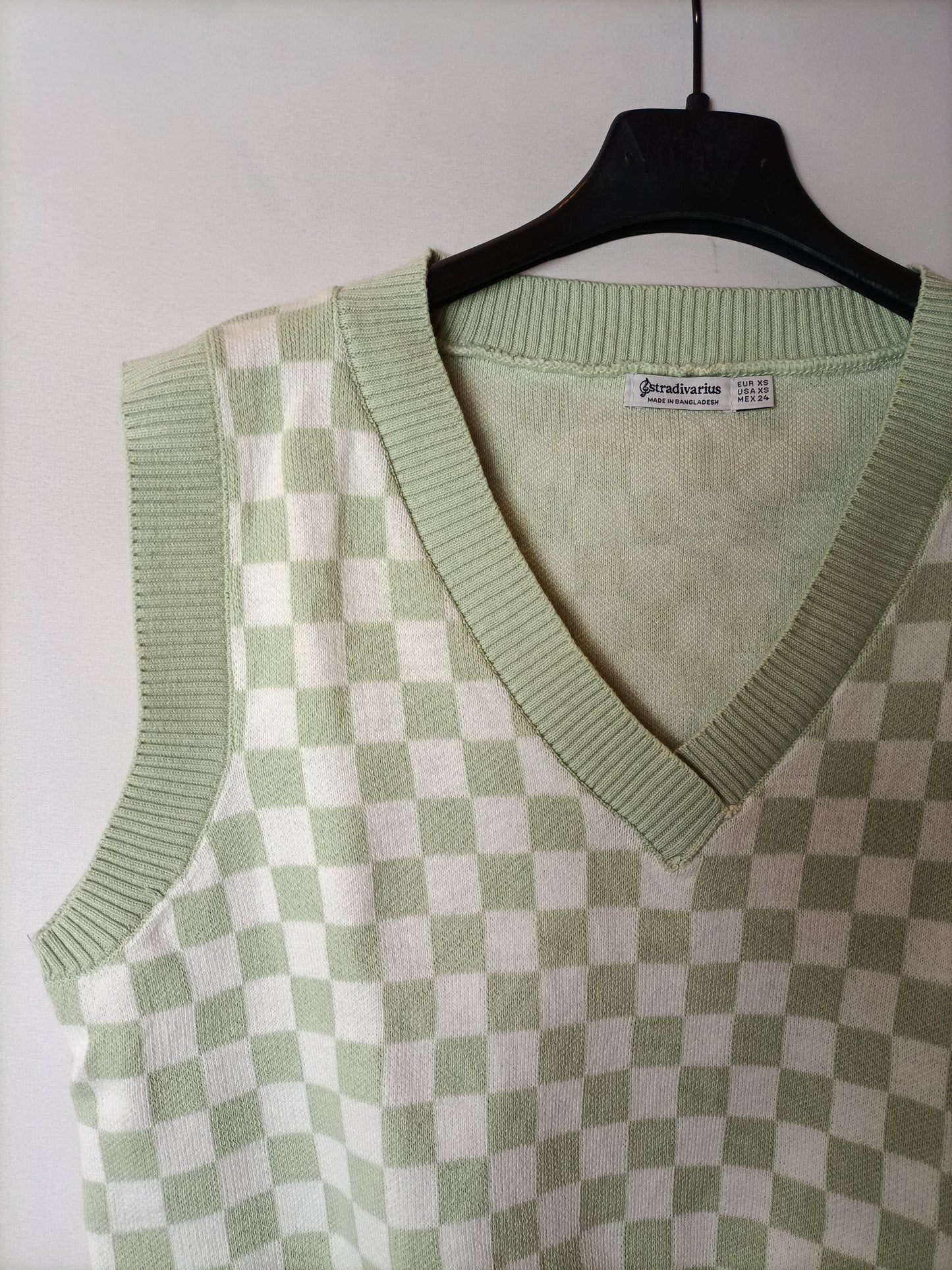 STRADIVARIUS. Chaleco cuadros verdes T.xs