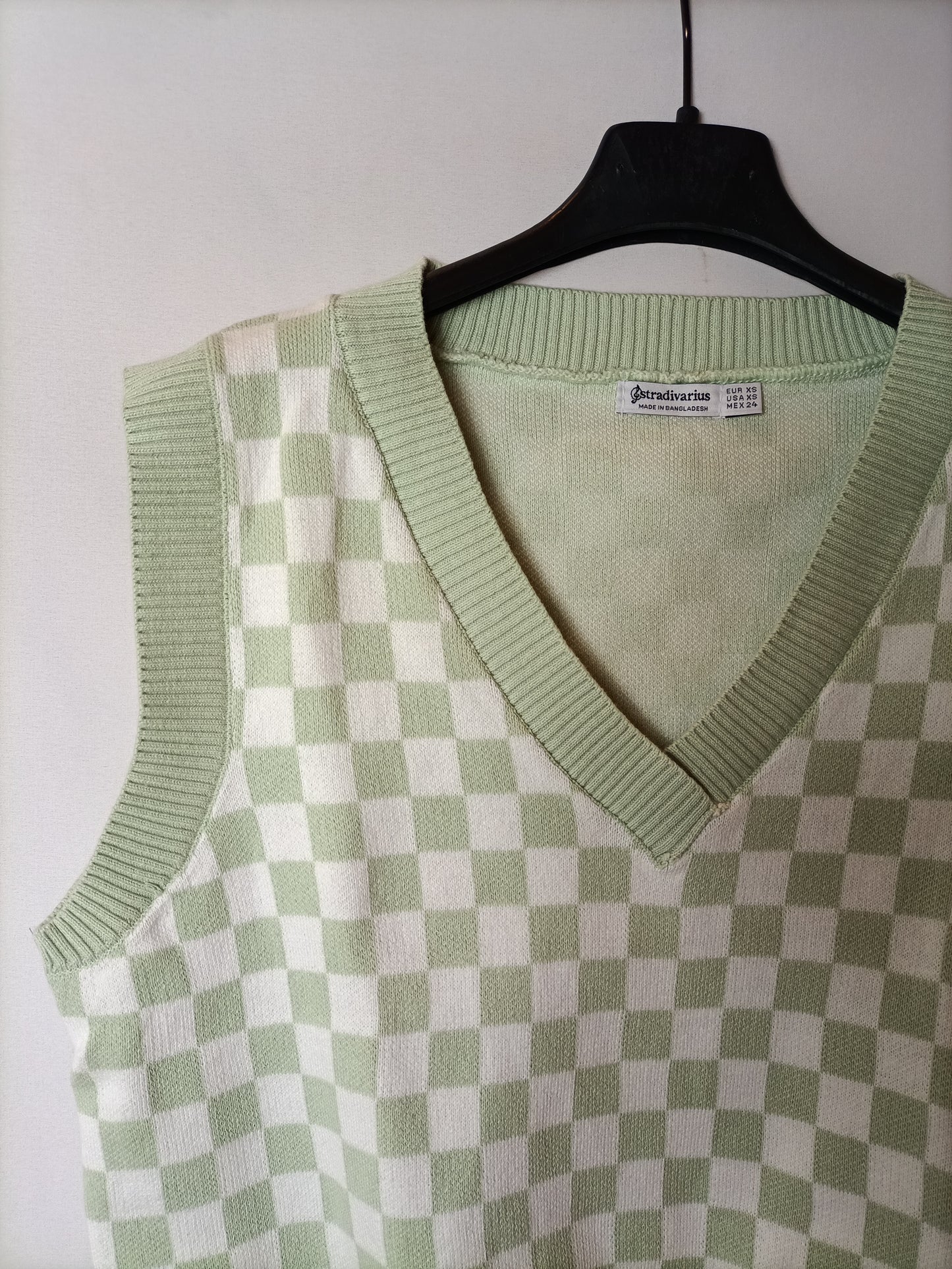 STRADIVARIUS. Chaleco cuadros verdes T.xs