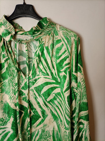 NEW COLLECTION. Blusa fluida estampada T.u(s/m)
