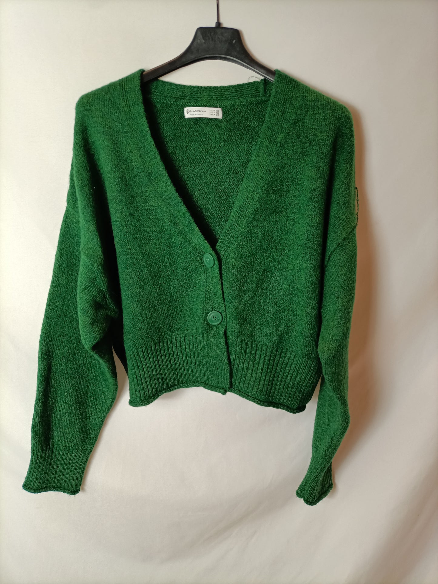 STRADIVARIUS. Rebeca verde abotonada T.xs