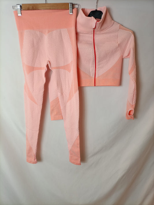 OTHERS. Ts textured sports set