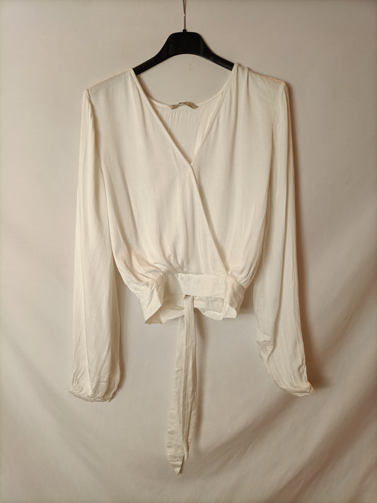 STRADIVARIUS. Top blanco cruzado T.s