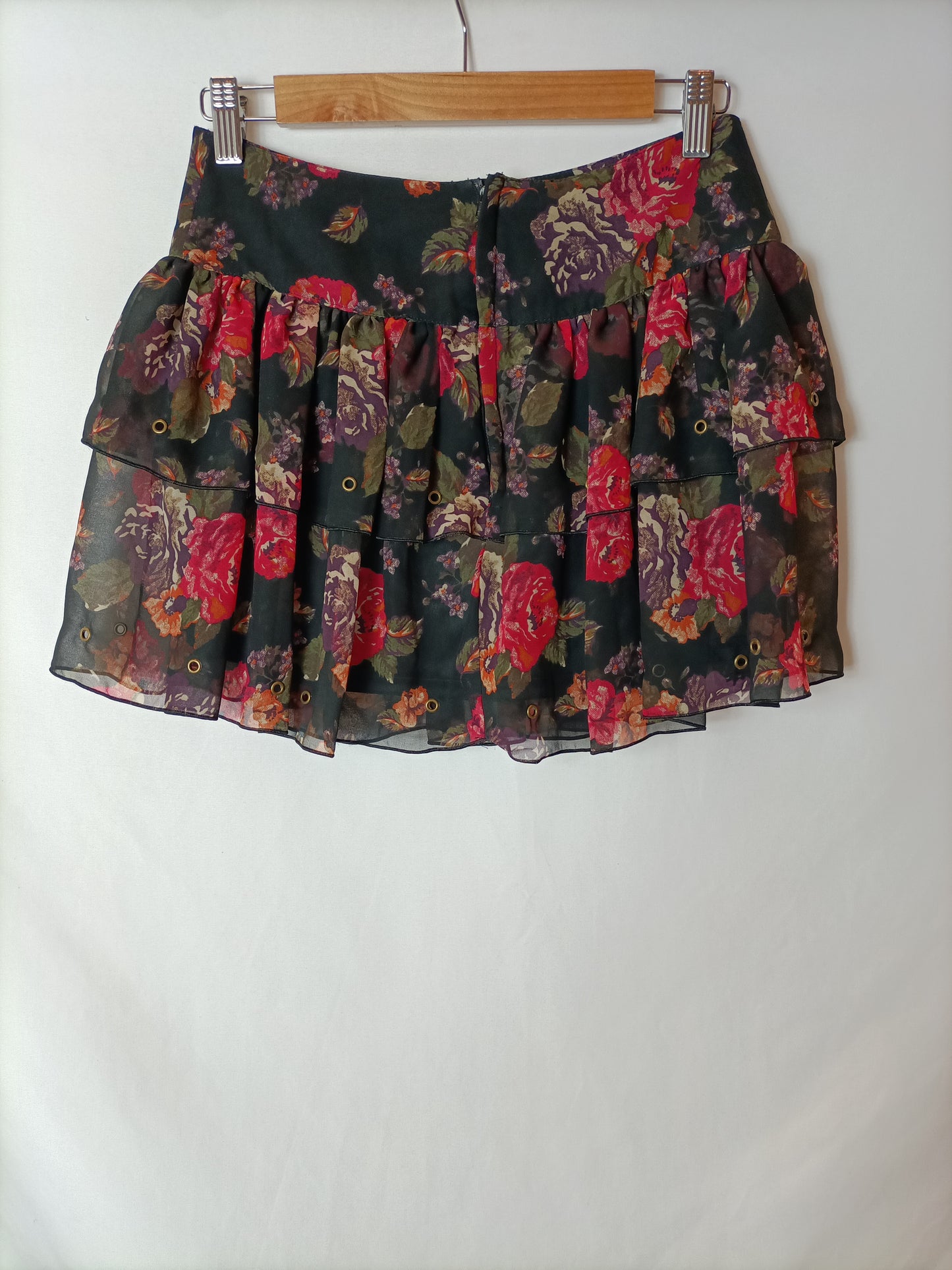 OTRAS. Falda corta volantes T.34