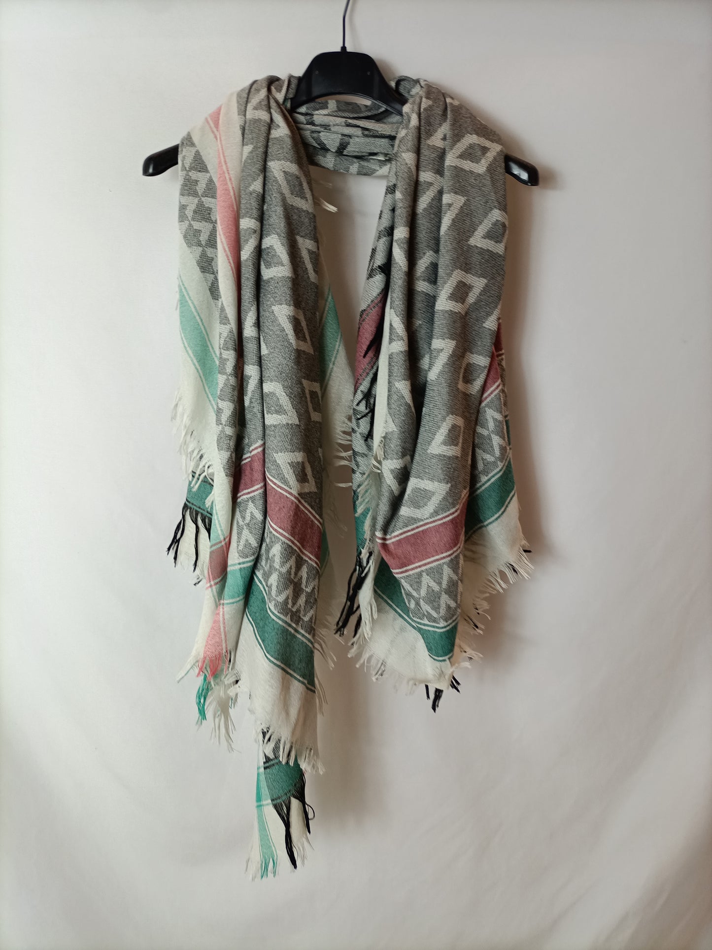 OTHERS. Ethnic print scarf