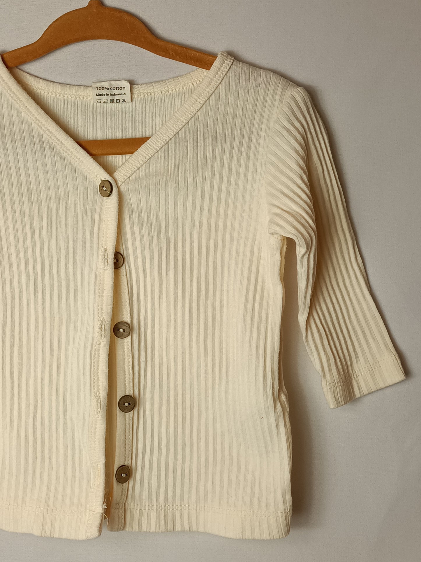 BOHO BABY. Beige ribbed T-shirt. Size 6-12 months