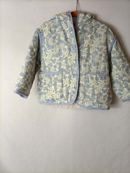 ZARA. Chaqueta acolchada estampada. T 9-12 meses