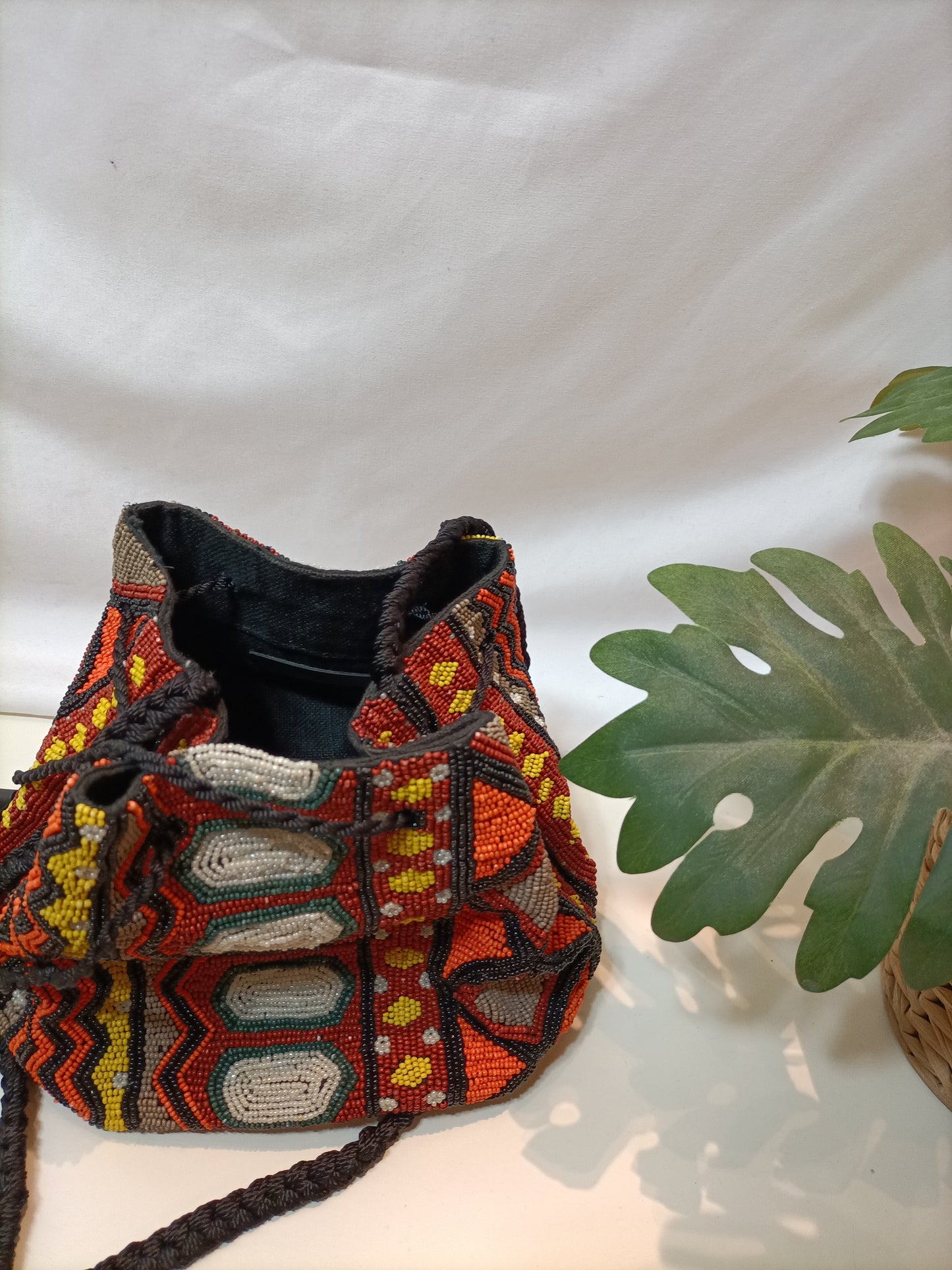 ZARA. Bolso saco abalorios (TARA)