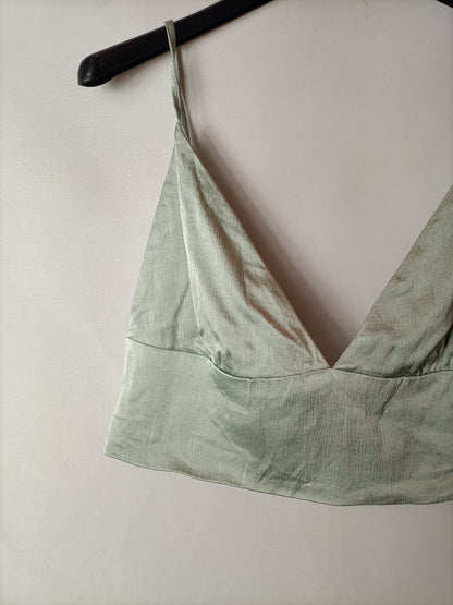 ZARA. Top verde satinado T.l
