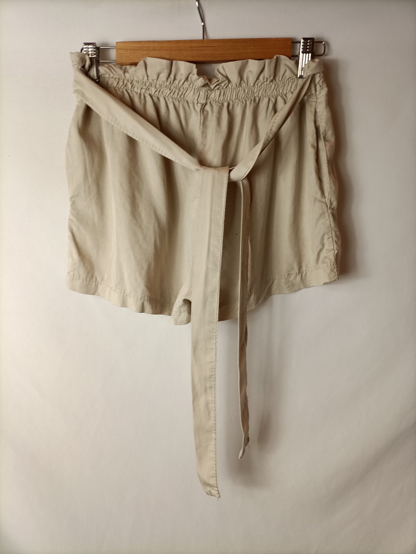 LUA. Short beige fluido. T L (S/M)