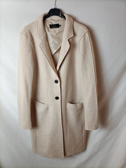 ONLY. Abrigo fino textura beige. T. L