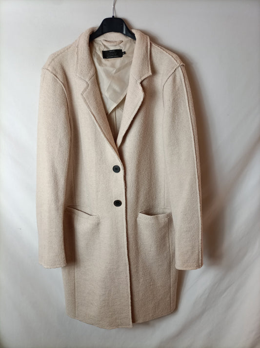 ONLY. Abrigo fino textura beige. T. L