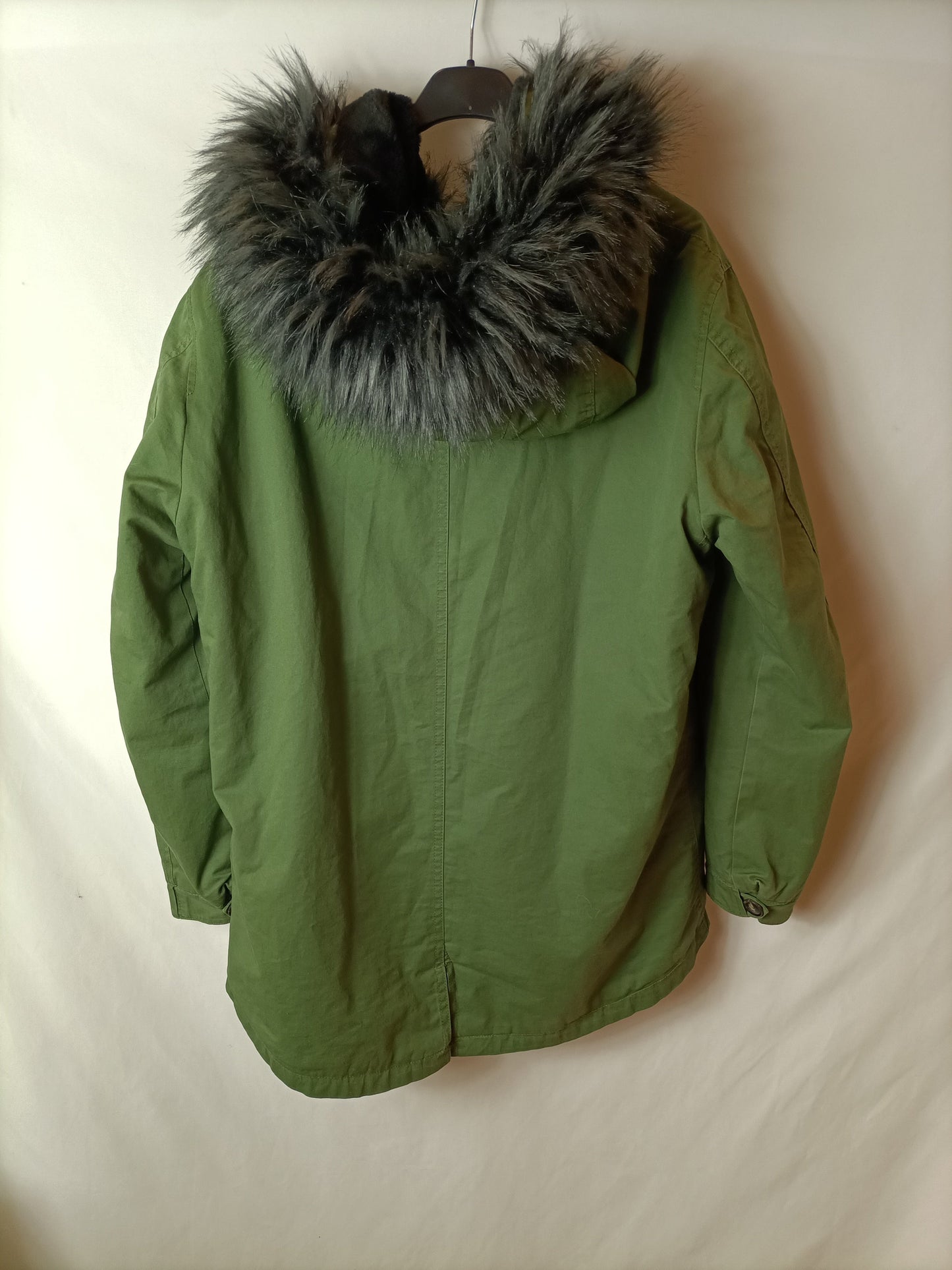 ZARA. Green quilted parka with patches. TL