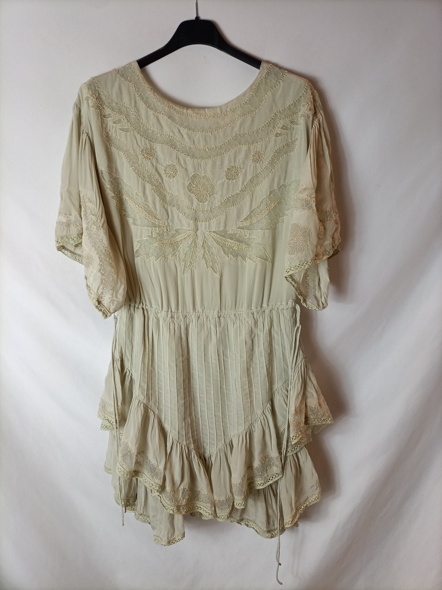 MAKSU. Vestido verde bordado T.m