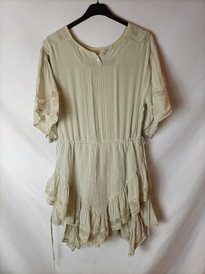 MAKSU. Vestido verde bordado T.m