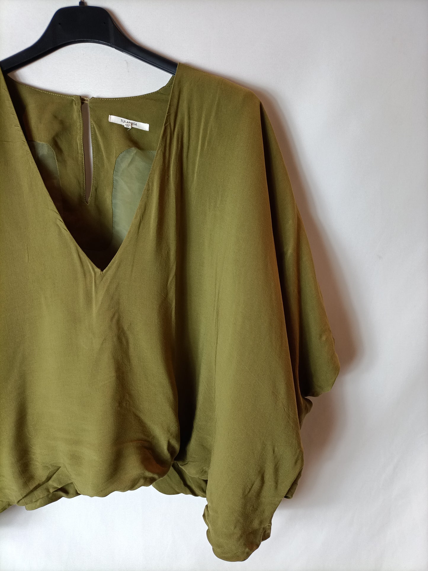 TULAROSA. Top verde bombacho T.m