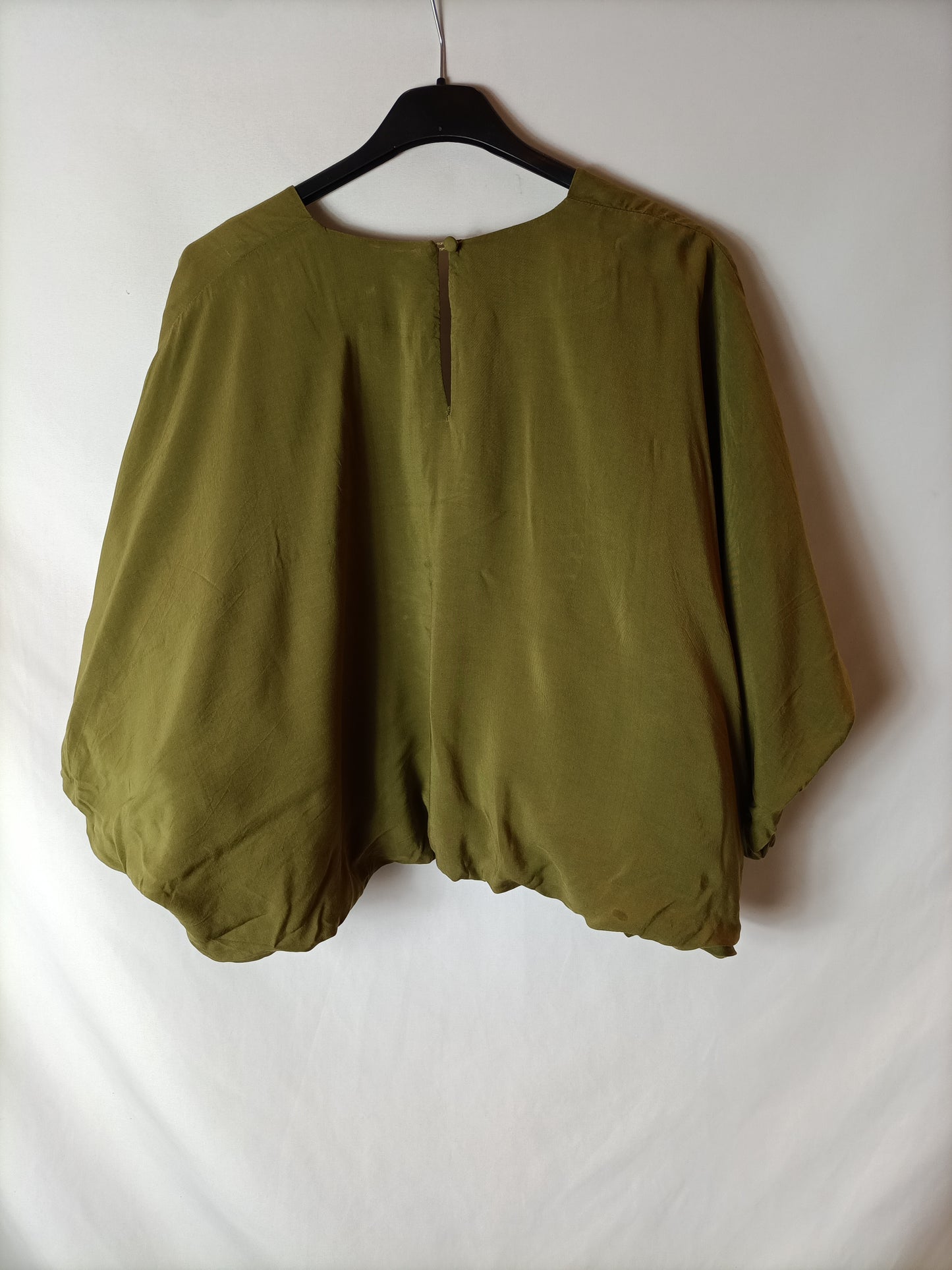 TULAROSA. Top verde bombacho T.m