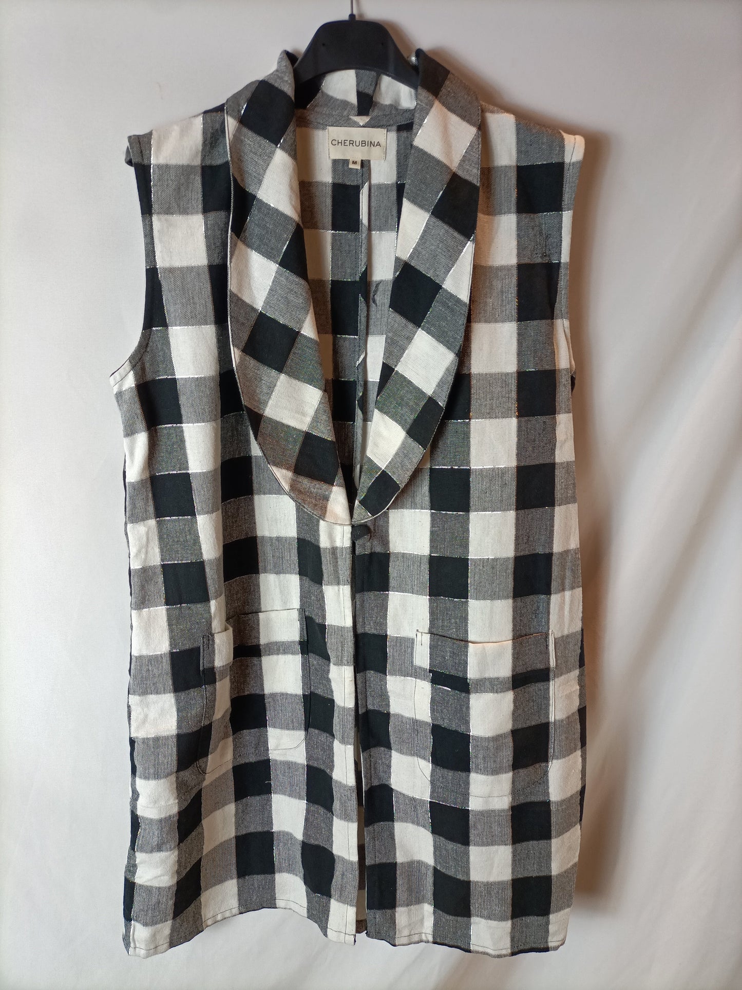 CHERUBINA. Total look  cuadros T.m