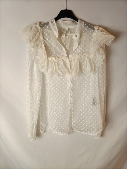 H&M. Top blanco plumeti T.38