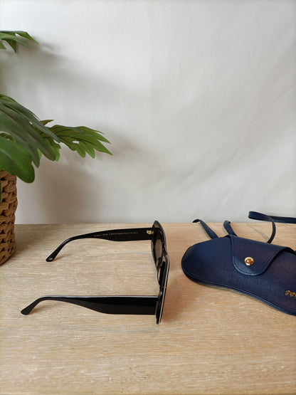 MO. Gafas de sol negro y blanco