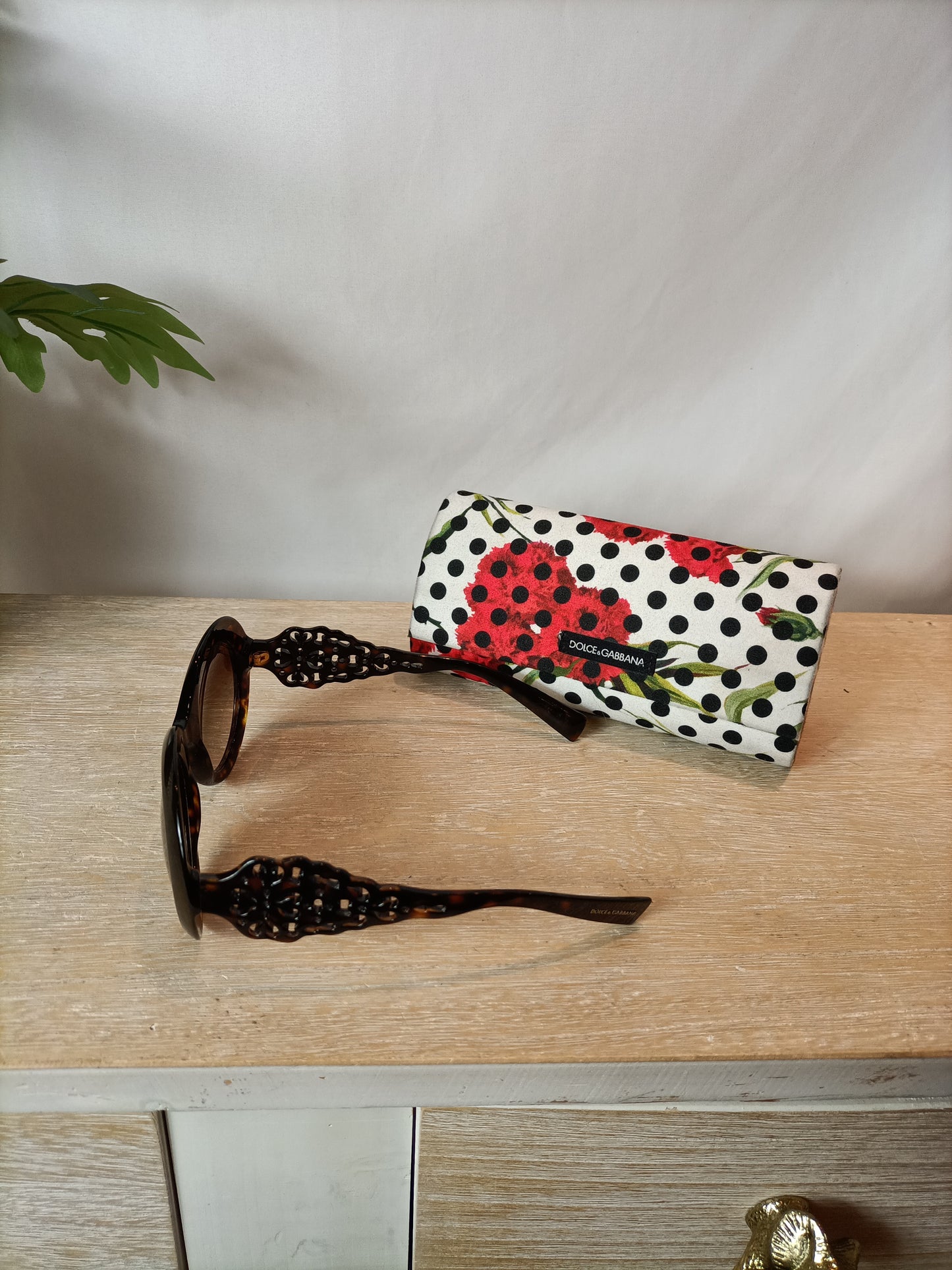 DOLCE&GABANA. Maxigadas nácar