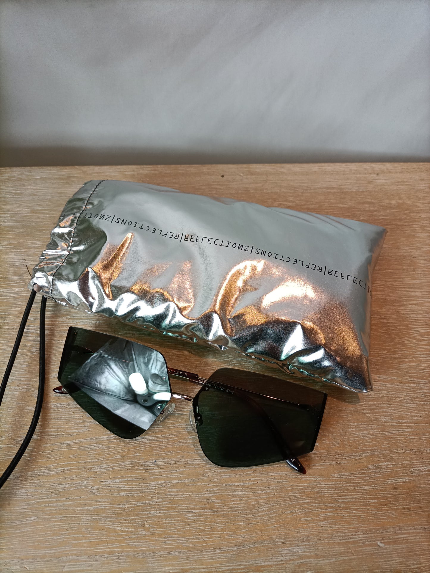 MO. Gafas sol hexagonales