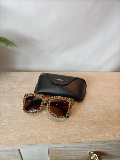 CARRIGHAN. Gafas animal print