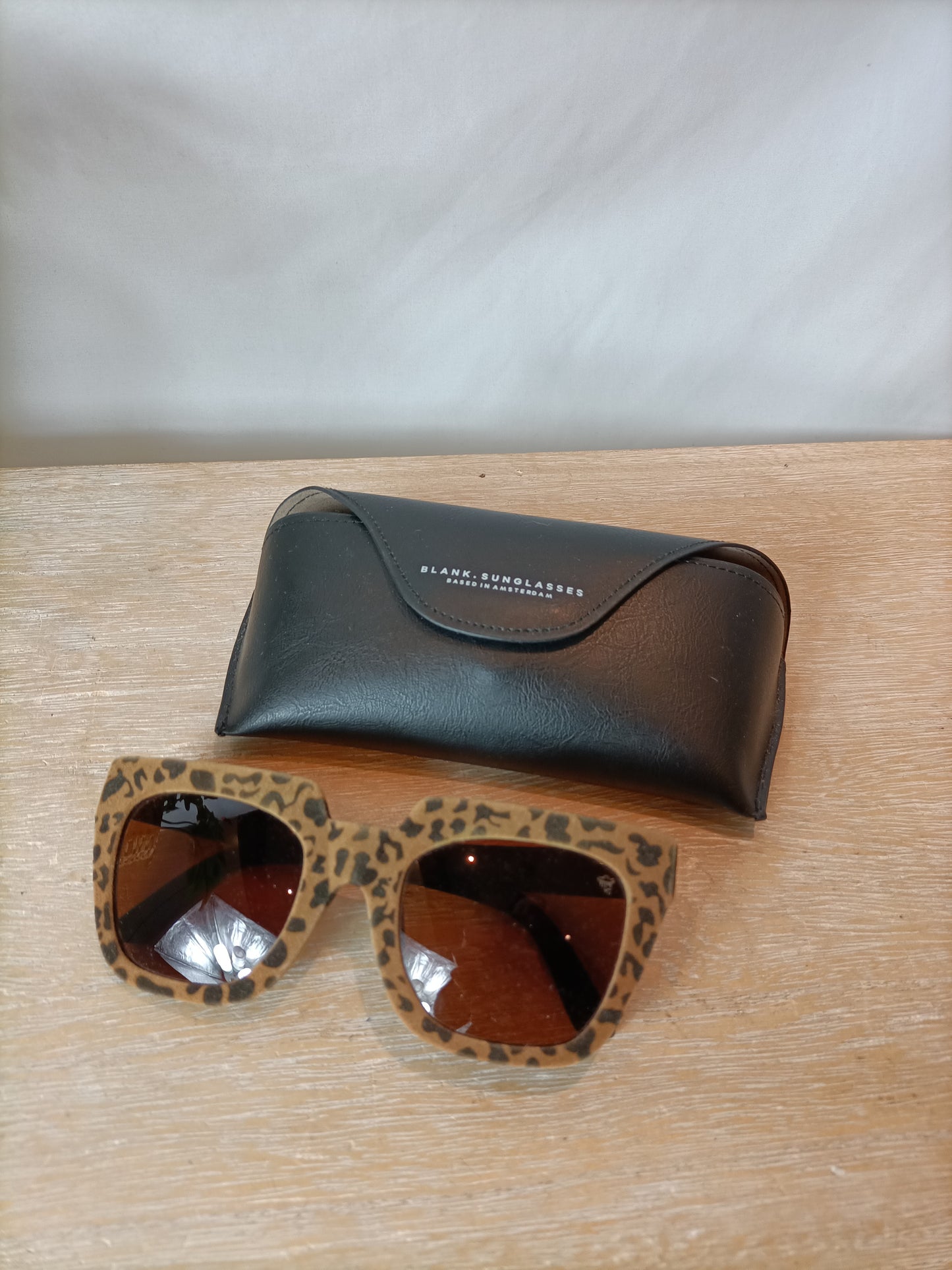 CARRIGHAN. Gafas animal print