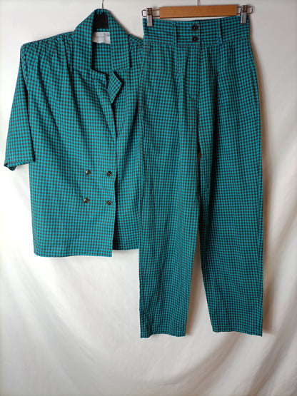 IQ COLLECTION. TOTAL LOOK: Gingham blouse and trousers. Size S/M
