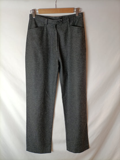 OTRAS. Pantalón recto espiga gris. T 36