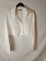 ZARA. Camisa blanca crop T.l