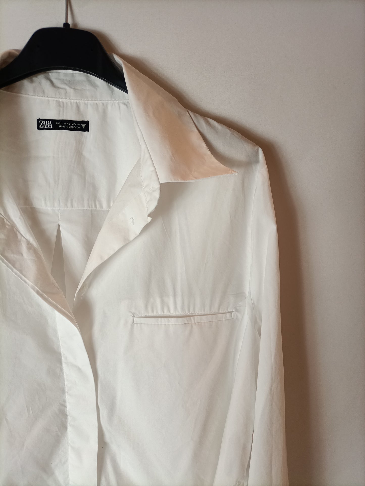 ZARA. White cropped T-shirt