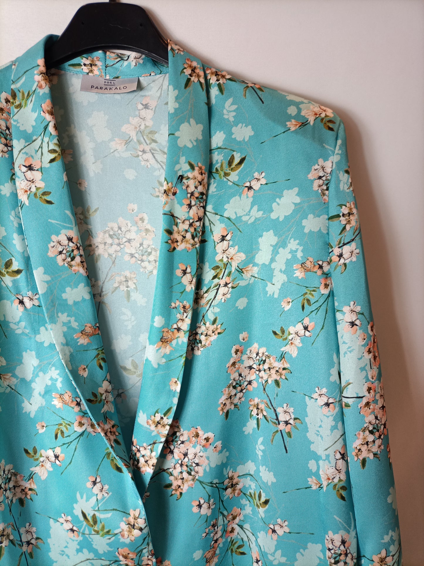 PARAKALO. blazer azul flores T.m