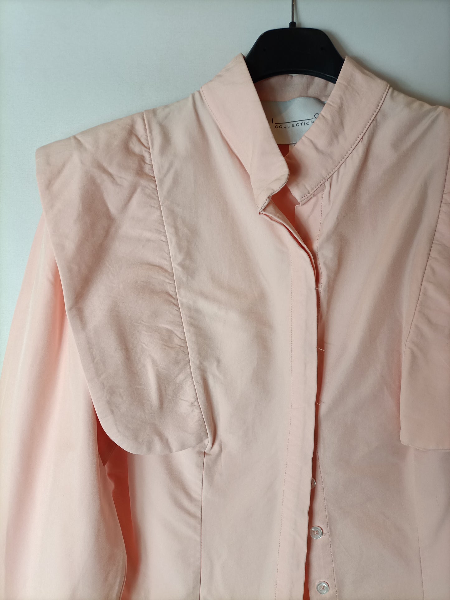 IQ COLLECTION. Pink ruffled blouse Tm