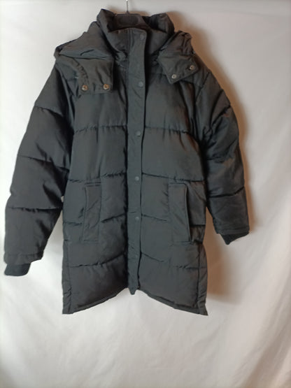 PULL&BEAR. Plumas con capucha negro. T XS