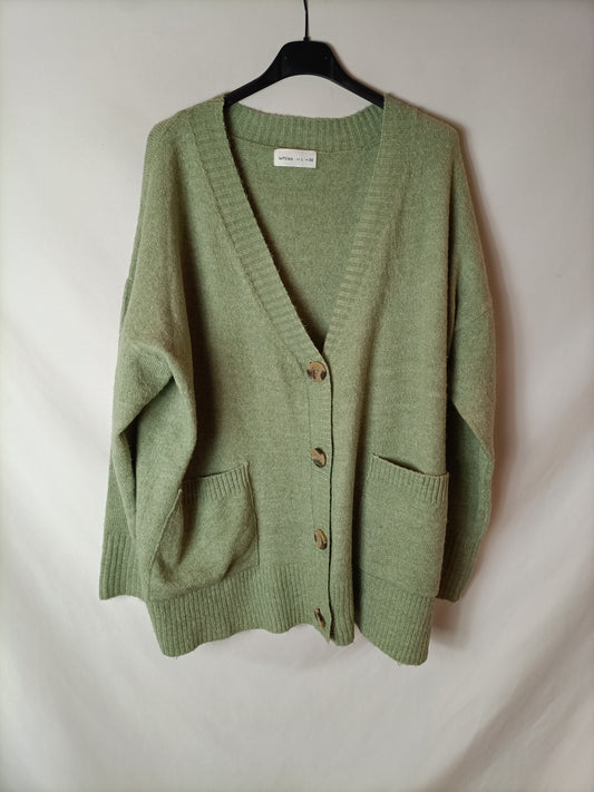 LEFTIES. Light green oversized cardigan. T.L.