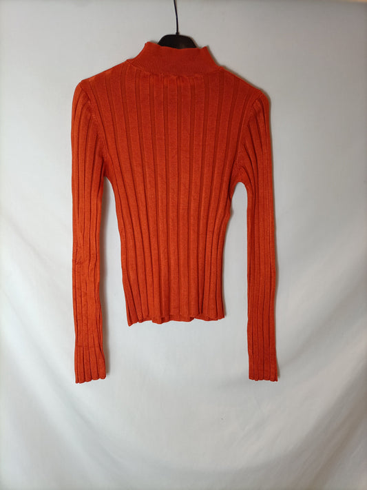 STRAVIDARIUS. Orange ribbed Ts top