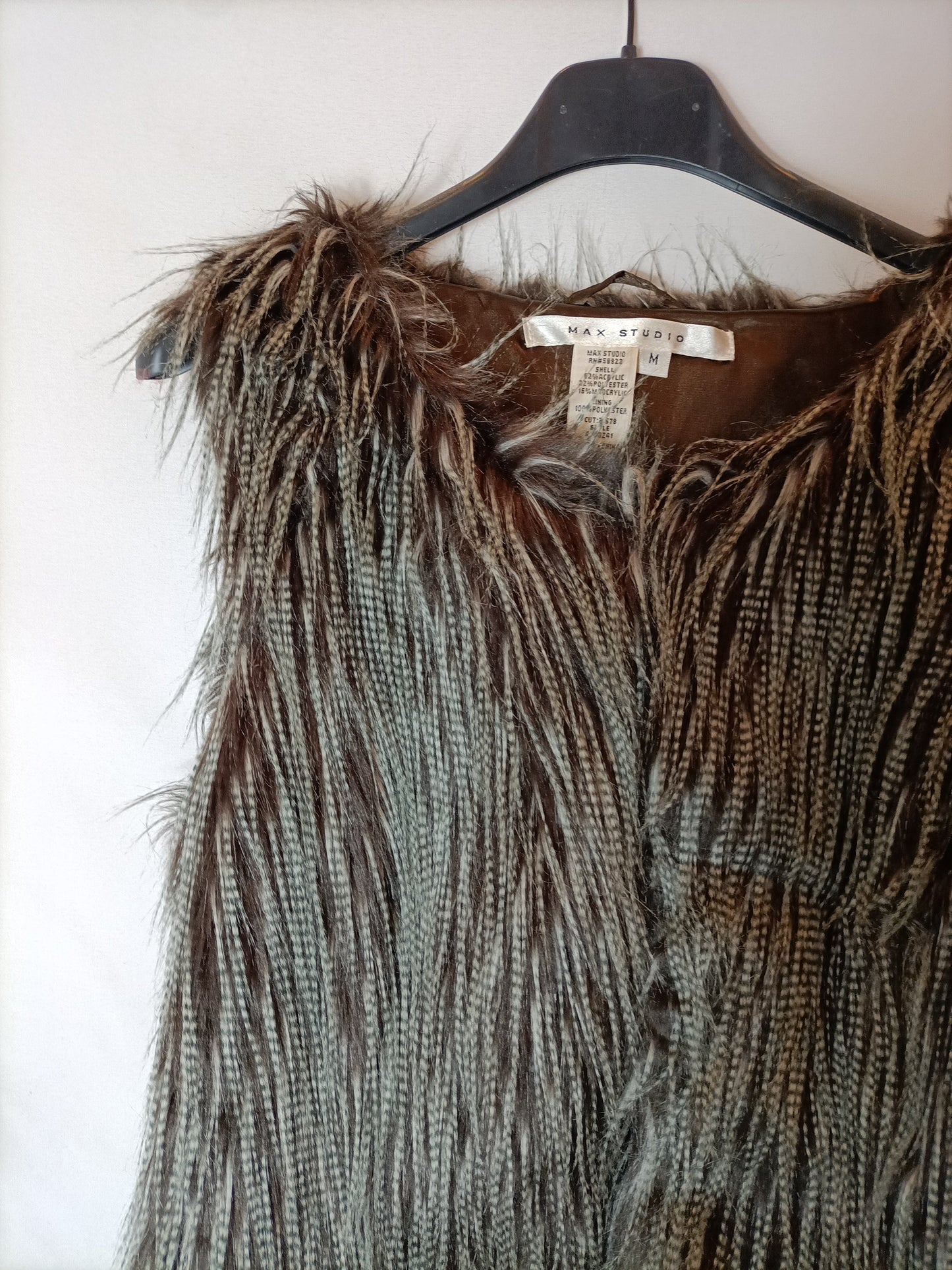 MAX STUDIO. Chaleco gris de pelo T.m