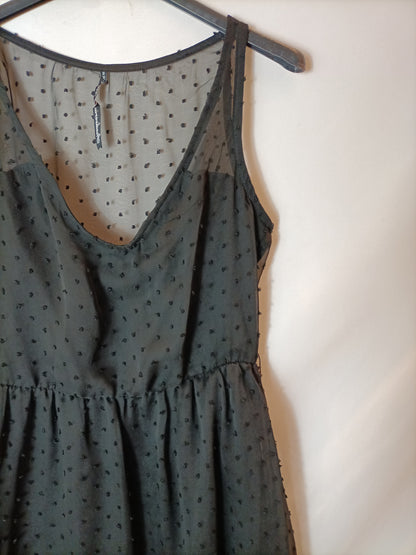 STRADIVARIUS. Black plumeti Ts dress