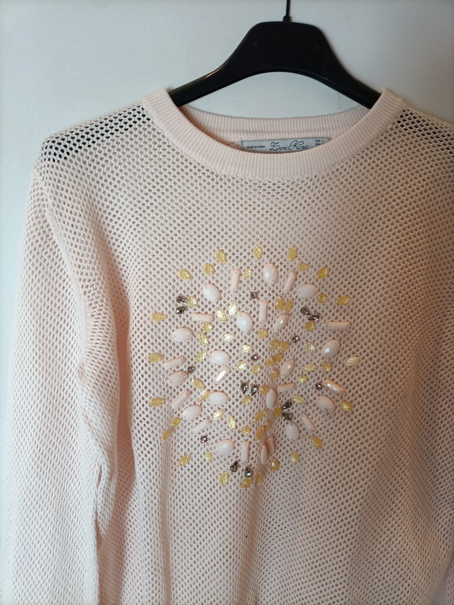 ZARA. Pink mesh beaded top Tl