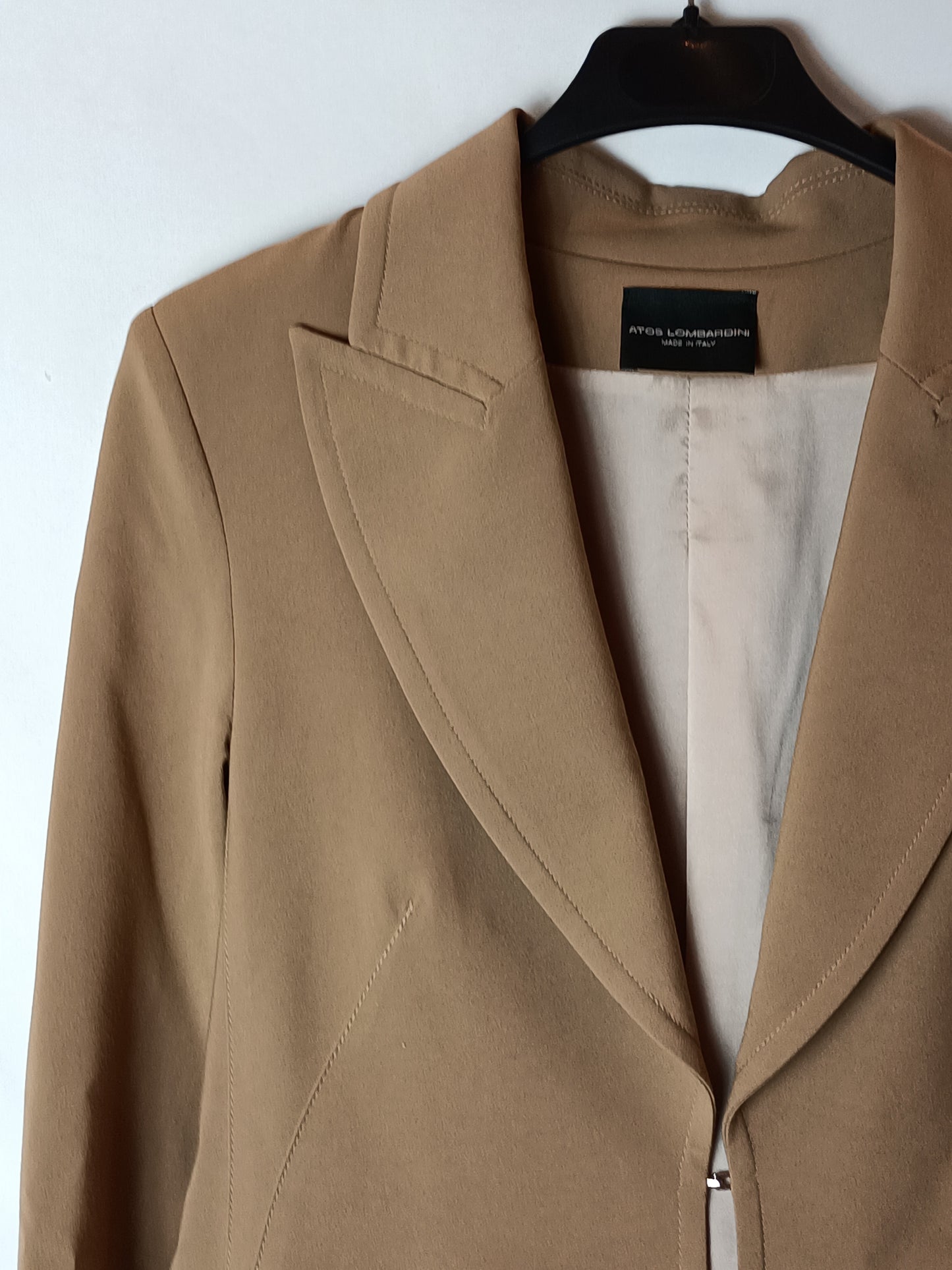 ATOS LOMBARDINI. Camel blazer T.40