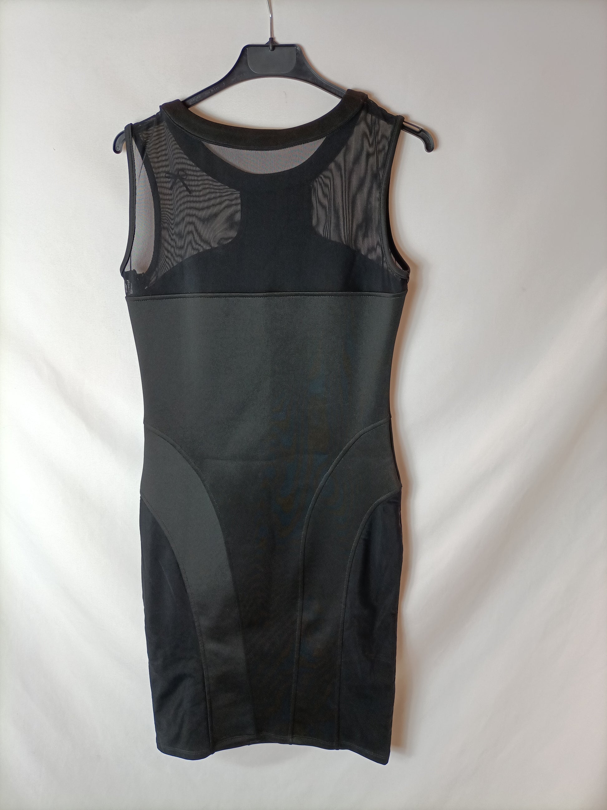GUESS. Black fitted dress Ts Hibuy market GUESS. Black fitted dress Ts Hibuy market