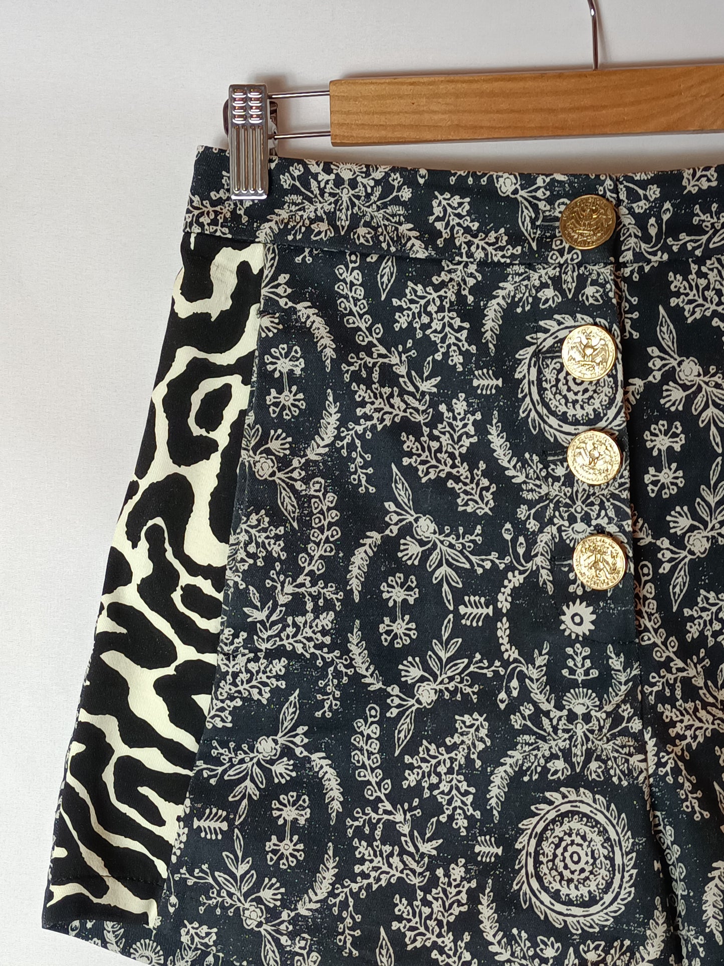 PINKO. Black printed shorts T.36