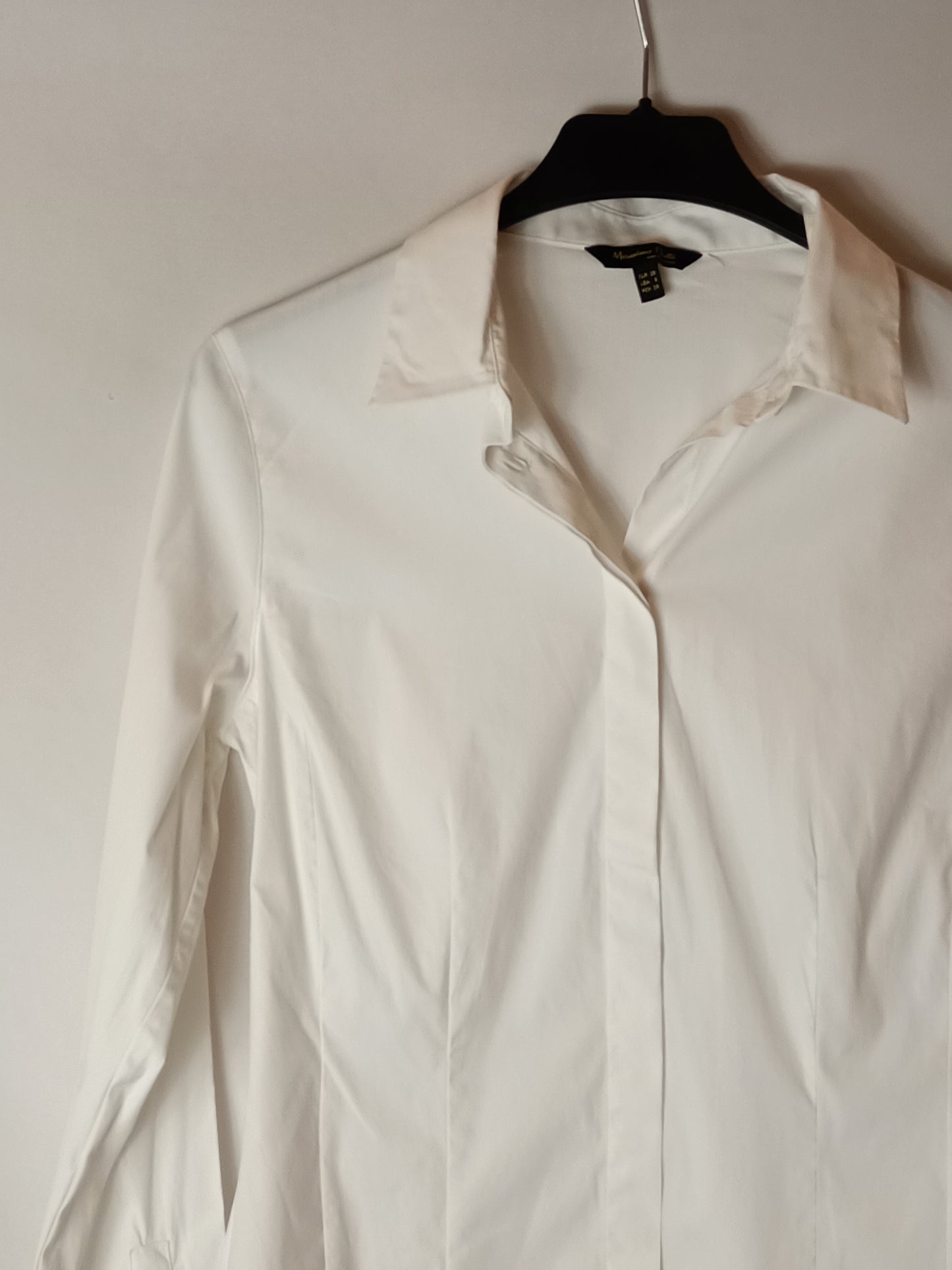 MASSIMO DUTTI. Camisa blanca básica T.38