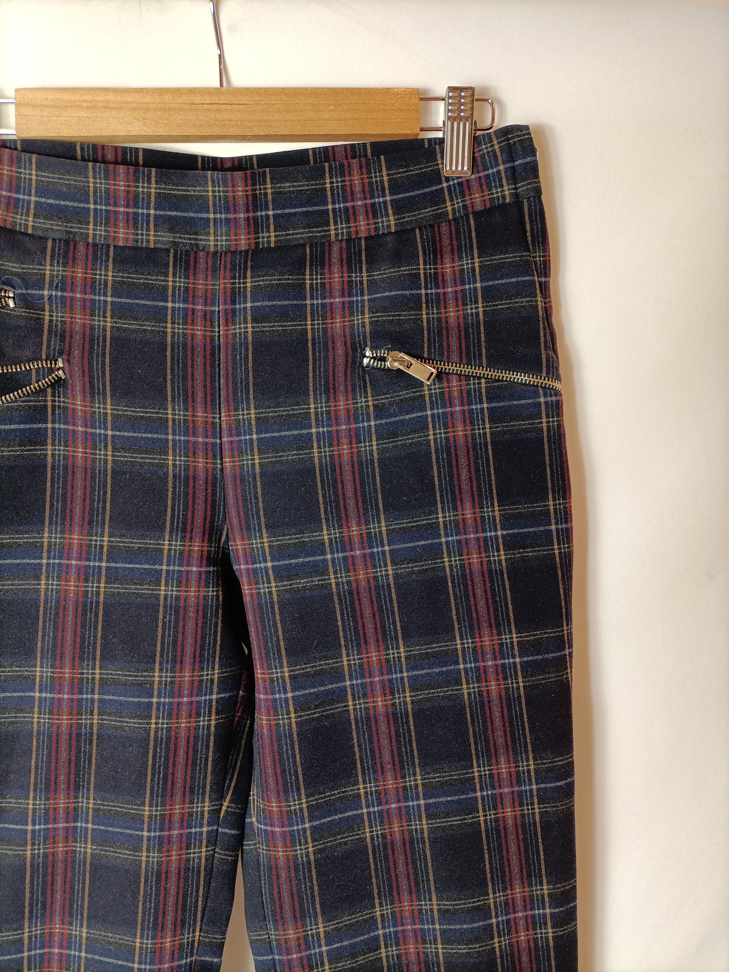ZARA. Pantalón azul cuadros T.m